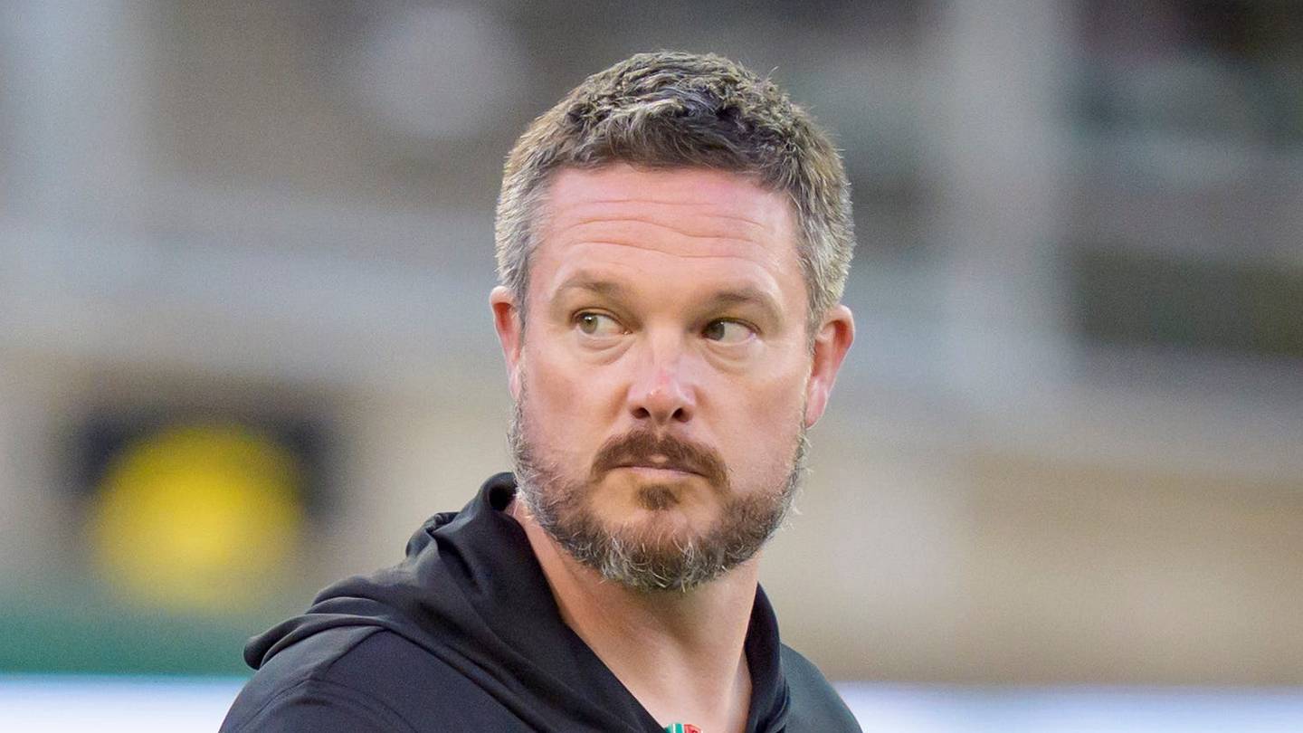 Oregon Coach Dan Lanning Gives Timeline Details For Offensive Coordinator Search