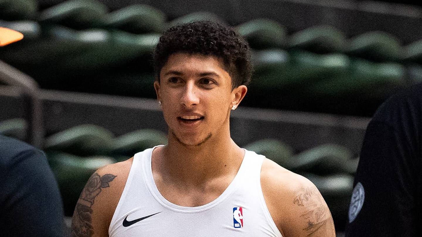 Nique Clifford could easily be eclipsed by at least two Kings' rookies