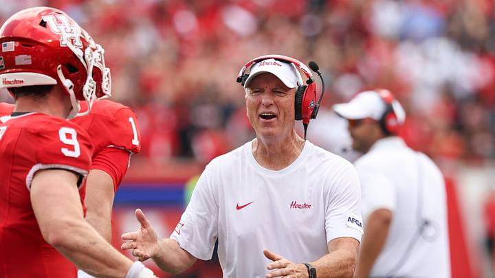 Sep 5, 2026; Houston, Texas, USA; Houston Cougars head coach Willie Fritz reacts after a tochdown during the first quarter against the Oregon State Beavers at TDECU Stadium. Mandatory Credit: Troy Taormina-Imagn Images Sep 5, 2026; Houston, Texas, USA; Houston Cougars head coach Willie Fritz reacts after a tochdown during the first quarter against the Oregon State Beavers at TDECU Stadium. Mandatory Credit: Troy Taormina-Imagn Images