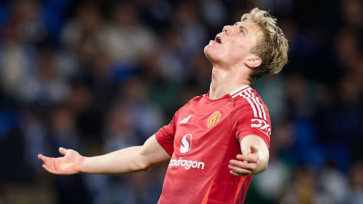 Hojlund was not impressed by Dalot's decision-making