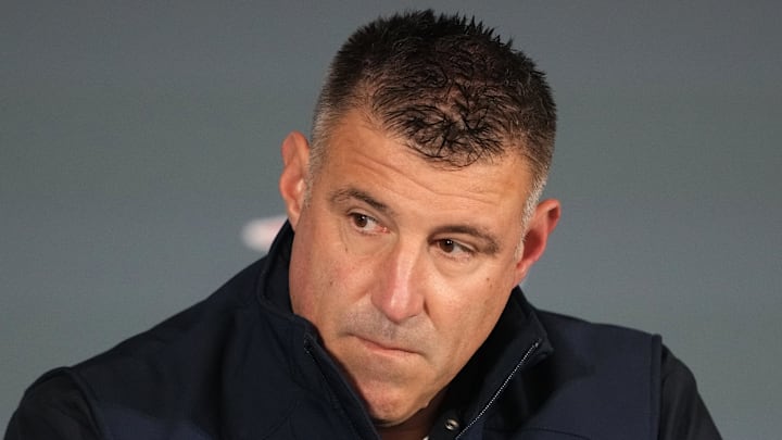 New England Patriots head coach Mike Vrabel New England Patriots head coach Mike Vrabel