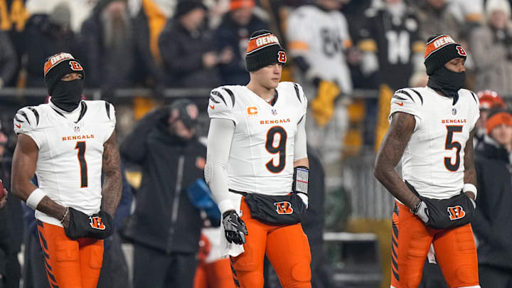 Bengals receivers Ja'Marr Chase and Tee Higgins will visit quarterback Joe Burrow before his toe surgery.