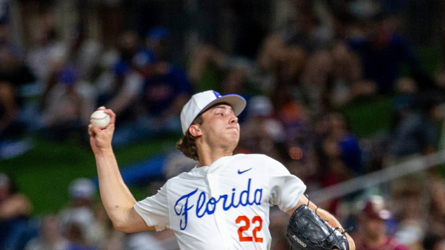 Kevin O'Sullivan Provides Injury Updates on Gators' Cash Strayer, Jackson Barberi