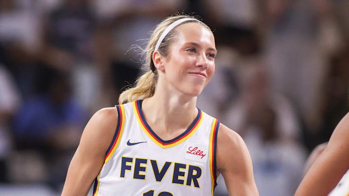 Indiana Fever guard Lexie Hull (10) Indiana Fever guard Lexie Hull (10)
