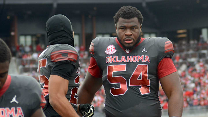 Oklahoma offensive lineman Febechi Nwaiwu