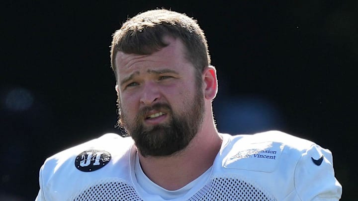 Indianapolis Colts center Danny Pinter