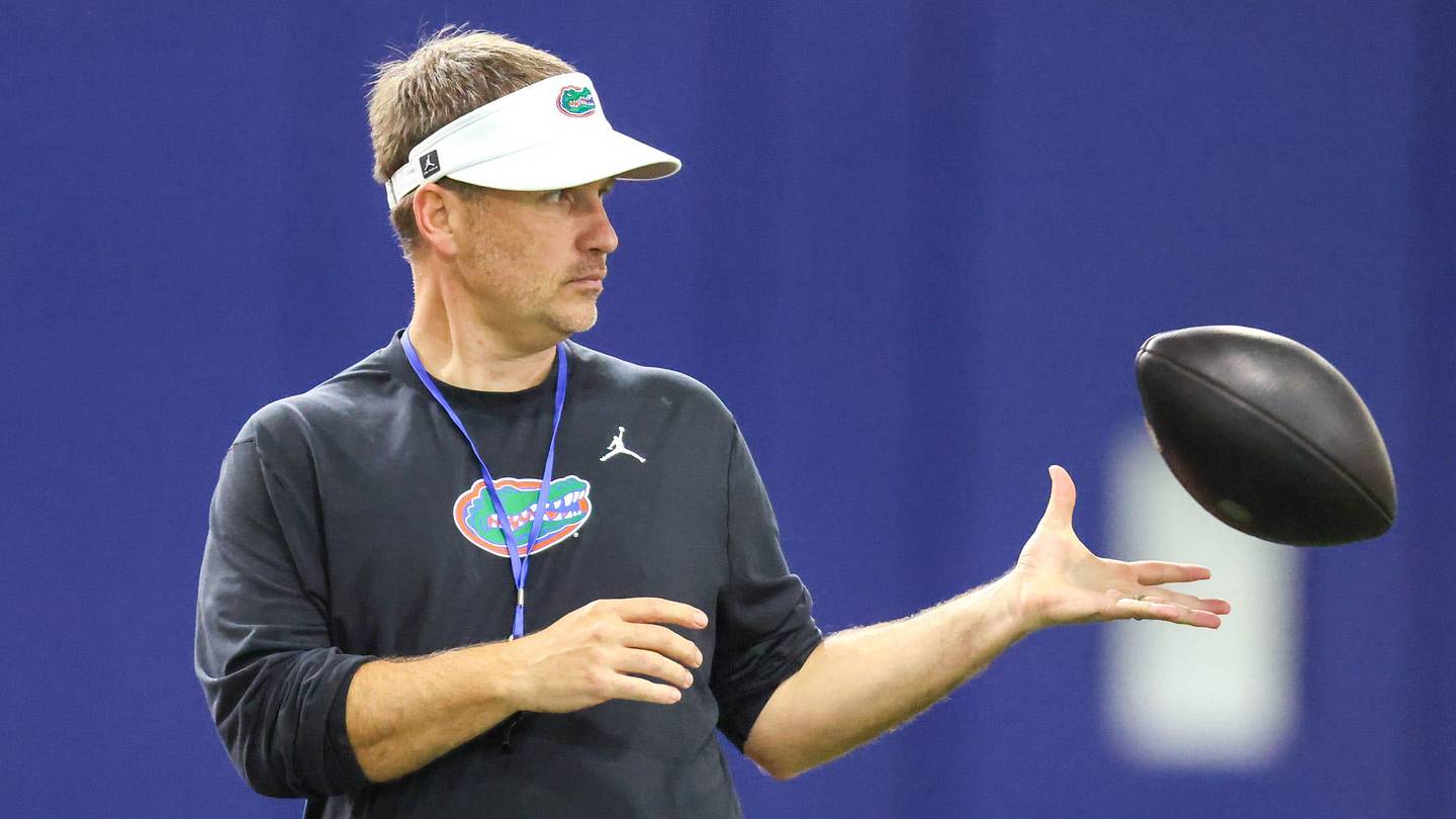 What is Florida Football Paying its Assistant Coaches in 2026?