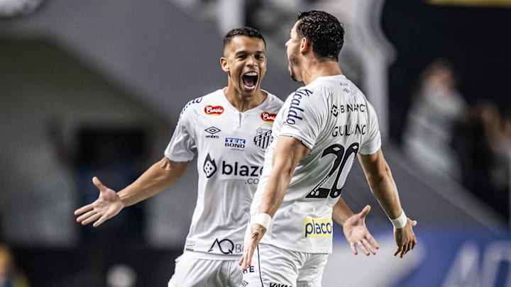 Sandry e Giuliano em Santos x Mirassol na Vila Viva Sorte pela Série B