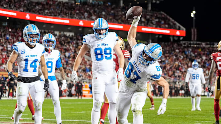 Detroit Lions tight end Sam LaPorta (87) celebrates a touchdown against San Francisco 49ers 