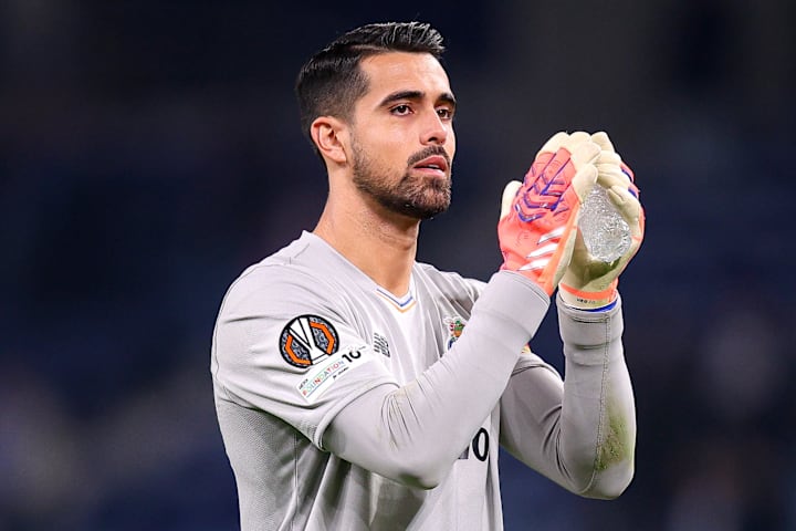 ดิโอโก้ คอสตาปรบมือ