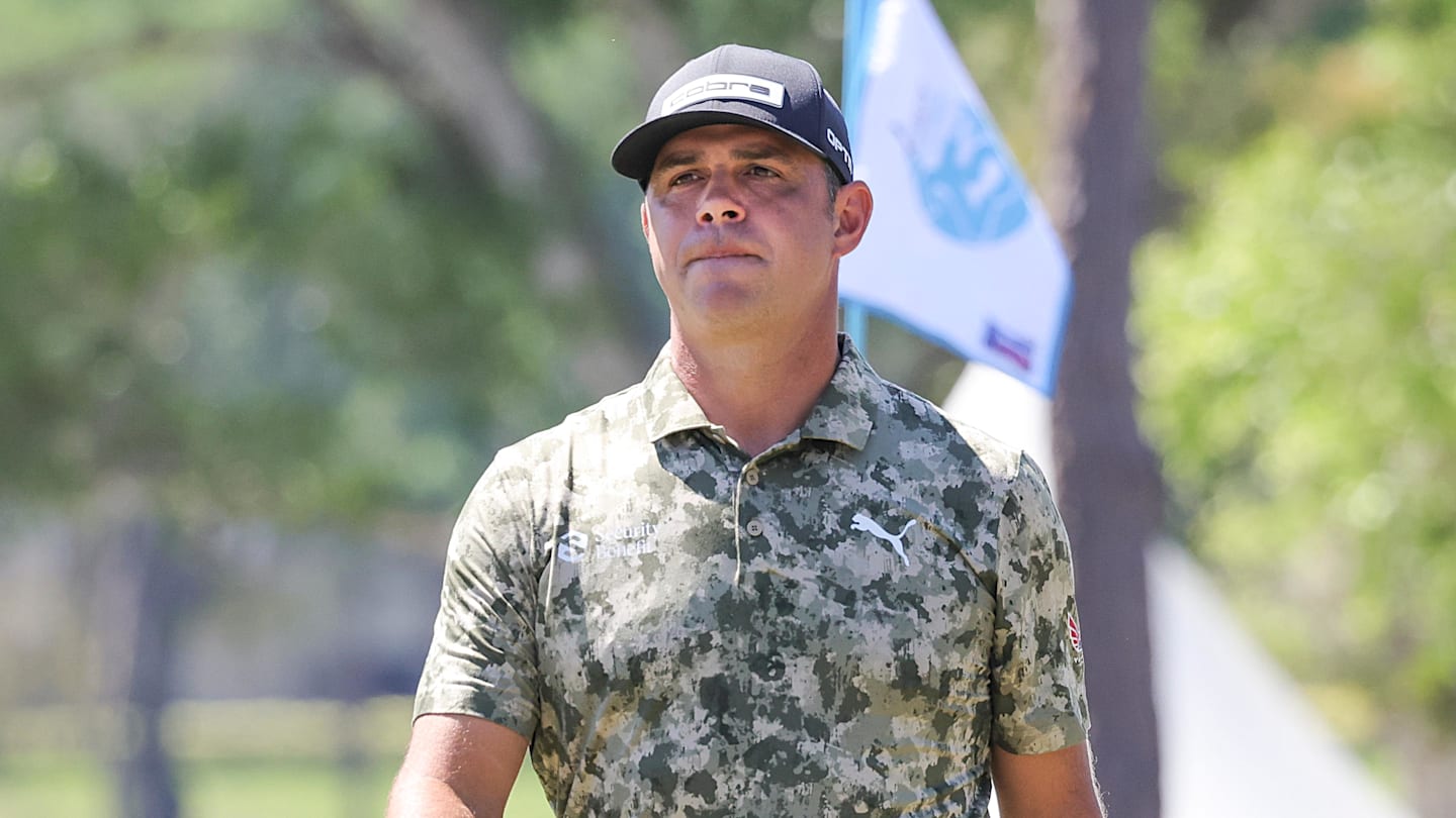 Gary Woodland, Amid PTSD Battle, Leads Houston Open; Brooks Koepka Misses Cut