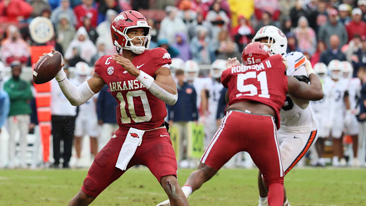  Arkansas Razorbacks quarterback Taylen Green (10) passes during the third quarter against the Auburn Tigers at Donald W. Reynolds Razorback Stadium. Auburn won 33-24.