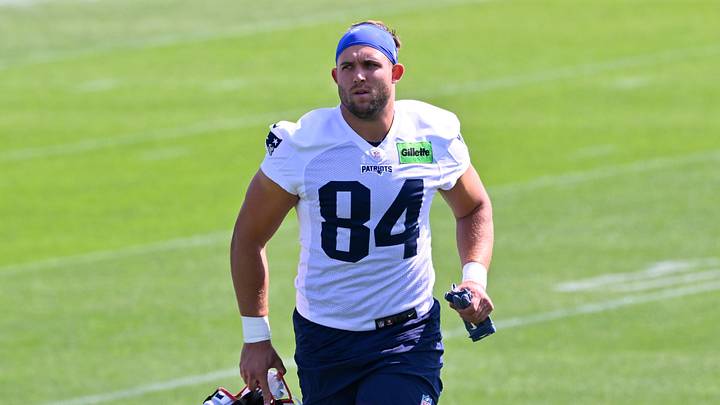 Jul 25, 2026; Foxborough, MA, USA; New England Patriots tight end Tanner Arkin (84) walks to the practice field at training camp at Gillette Stadium. Mandatory Credit: Eric Canha-Imagn Images Jul 25, 2026; Foxborough, MA, USA; New England Patriots tight end Tanner Arkin (84) walks to the practice field at training camp at Gillette Stadium. Mandatory Credit: Eric Canha-Imagn Images