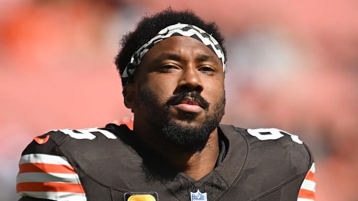 Cleveland Browns defensive end Myles Garrett (95) Cleveland Browns defensive end Myles Garrett (95)