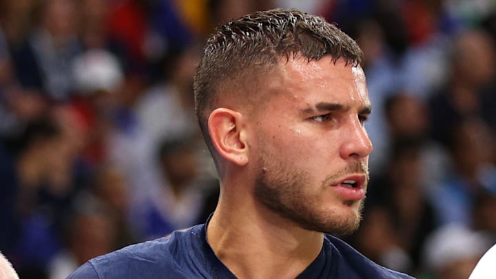 Lucas Hernandez quitte le groupe.