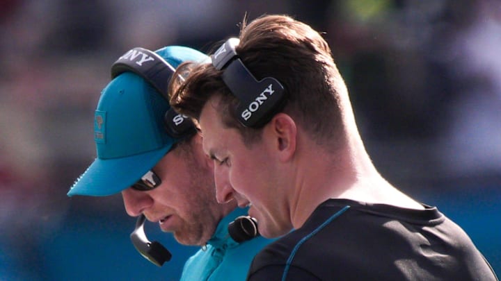 Jacksonville Jaguars head coach Liam Coen and Jacksonville Jaguars offensive coordinator Grant Udinski talk during the second quarter during an NFL football game at EverBank Stadium, Sunday, Dec. 14, 2025, in Jacksonville, Fla. [Doug Engle/Florida Times-Union]