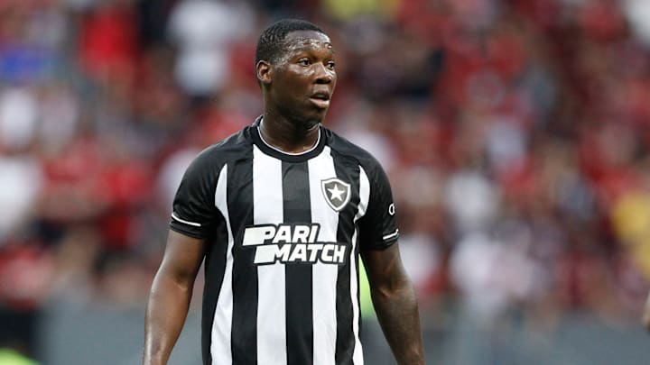 Patrick de Paula deve ser titular no Glorioso