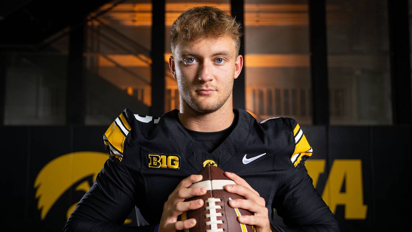 How To Watch Iowa Football vs Northern Illinois, Time, TV Channel, Streaming