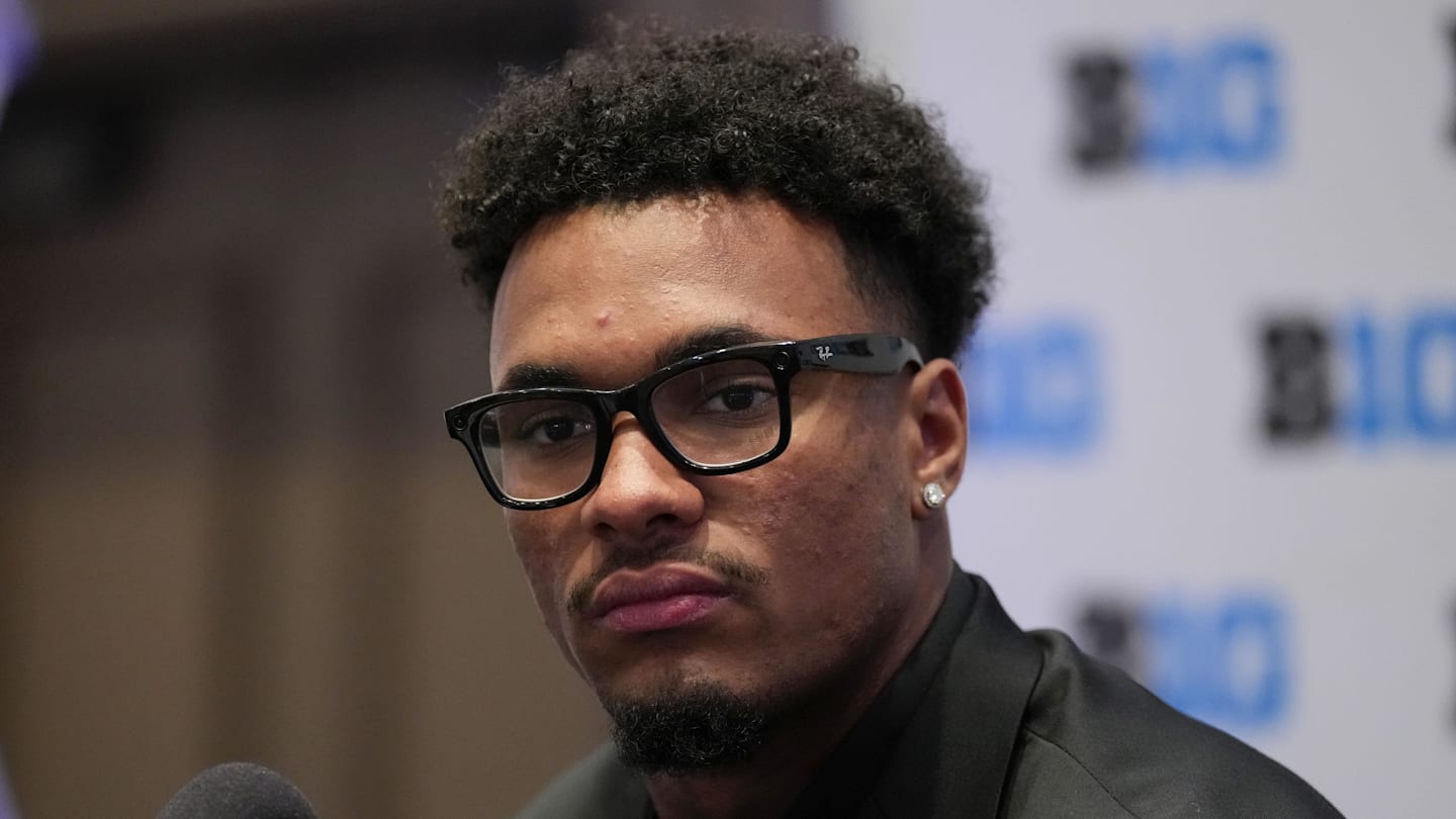 Kenyon Sadiq Starts With Geno Smith In New York But Dante Moore Looms