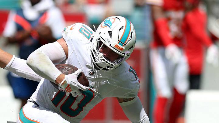 Miami Dolphins linebacker Jacob Rodriguez
