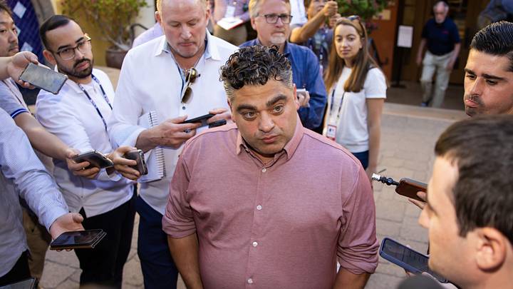 Nov 7, 2023; Scottsdale, AZ, USA; Los Angeles Angels general manager Perry Minasian speaks to the media during the MLB General Manager's Meetings at Omni Scottsdale Resort & Spa. Mandatory Credit: Mark J. Rebilas-Imagn Images Nov 7, 2023; Scottsdale, AZ, USA; Los Angeles Angels general manager Perry Minasian speaks to the media during the MLB General Manager's Meetings at Omni Scottsdale Resort & Spa. Mandatory Credit: Mark J. Rebilas-Imagn Images