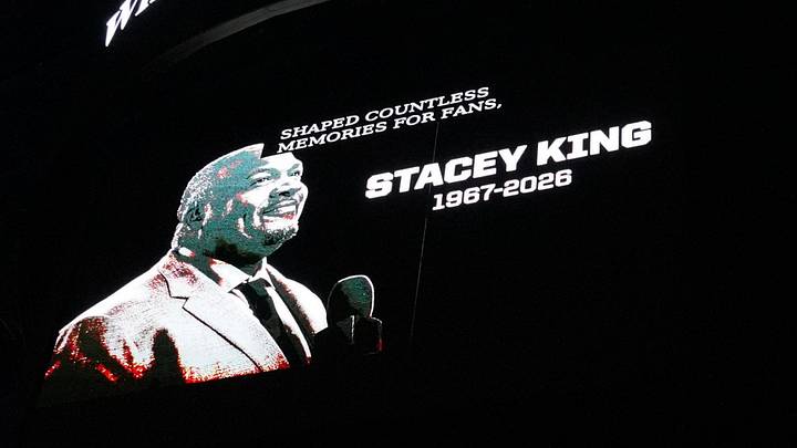 Jun 9, 2026; Chicago, Illinois, USA; The Chicago Sky honor Chicago Bulls legend Stacey King who passed away before the game against the Atlanta Dream at Wintrust Arena. Mandatory Credit: David Banks-Imagn Images Jun 9, 2026; Chicago, Illinois, USA; The Chicago Sky honor Chicago Bulls legend Stacey King who passed away before the game against the Atlanta Dream at Wintrust Arena. Mandatory Credit: David Banks-Imagn Images
