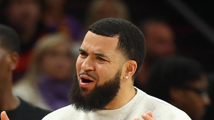 Apr 7, 2026; Phoenix, Arizona, USA; Houston Rockets injured guard Fred VanVleet against the Phoenix Suns at Mortgage Matchup Center. Mandatory Credit: Mark J. Rebilas-Imagn Images