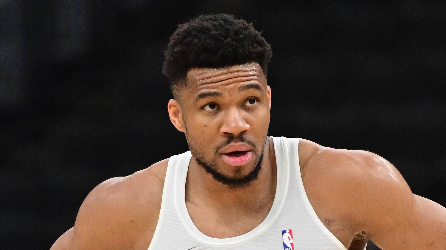 Looming Giannis trade question has nothing to do with the Bucks