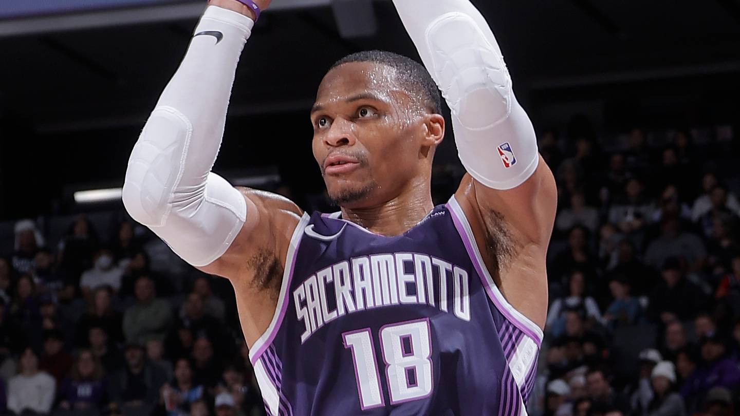 Two Kings' veterans put on a clinic against the Pistons
