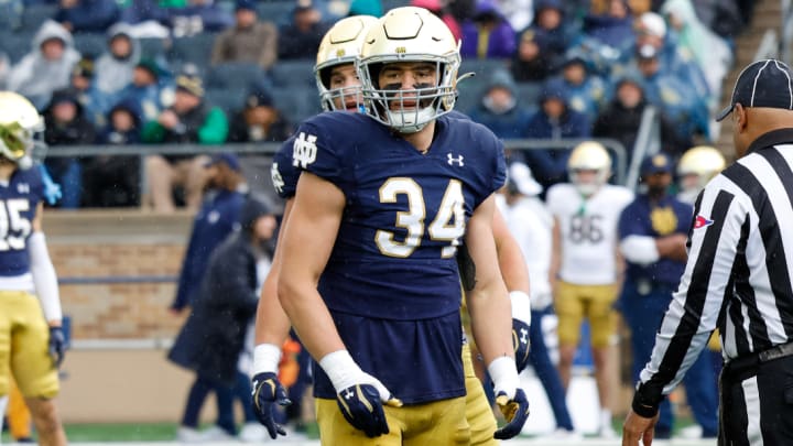 Notre Dame linebacker Drayk Bowen