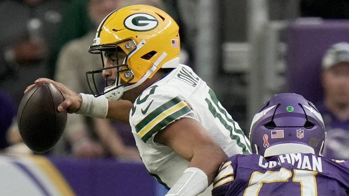 Green Bay Packers QB Jordan Love took a beating against Blake Cashman and the Vikings.