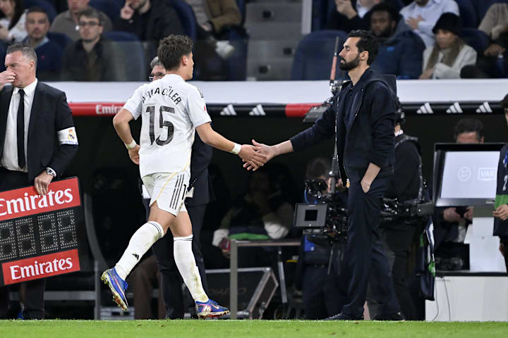 อาร์ดา กูเลอร์, อัลบาโร อาร์เบลอา