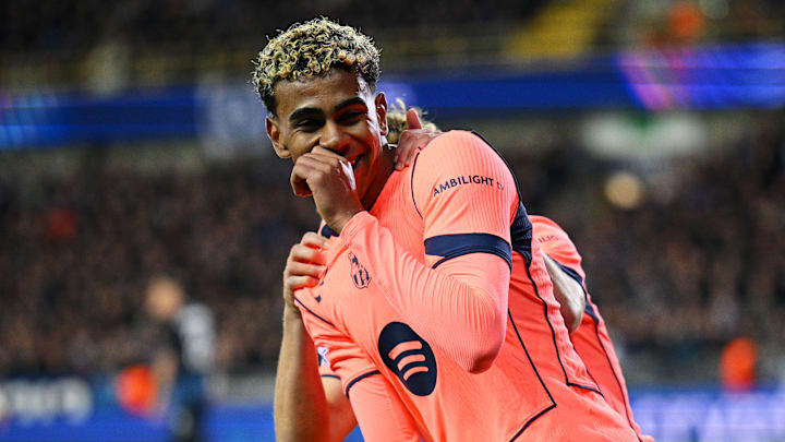 Lamine Yamal et le FC Barcelone s'entraînent en direct au Camp Nou