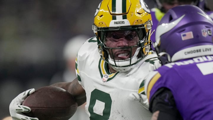 Josh Jacobs and the Packers will play at the Vikings to wrap up the regular season.
