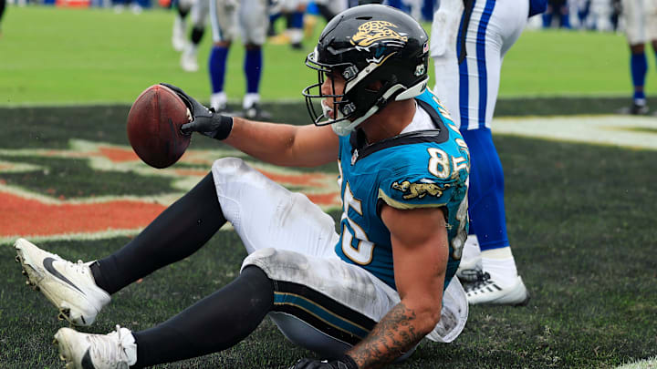 Jacksonville Jaguars tight end Brenton Strange (85) scores a touchdown during the fourth quarter of an NFL football matchup Sunday, Oct. 6, 2024 at EverBank Stadium in Jacksonville, Fla. The Jaguars edged the Colts on a field goal 37-34. [Corey Perrine/Florida Times-Union]