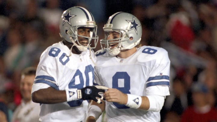 Dallas Cowboys wide receiver Alvin Harper celebrates a touchdown with Troy Aikman during Super Bowl XXVII against the Buffalo Bills 