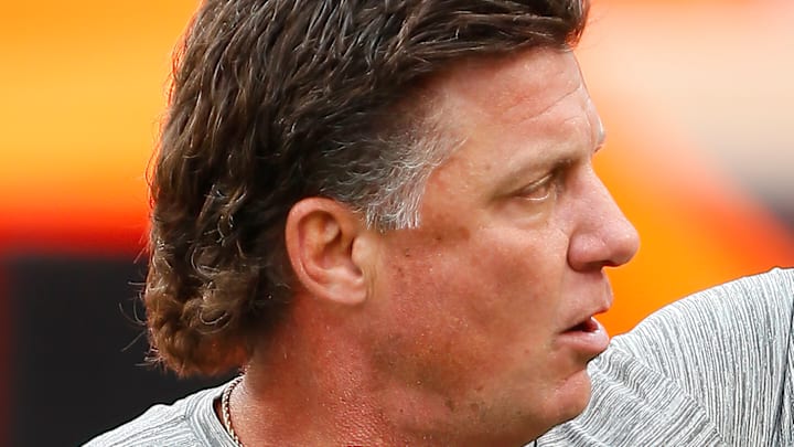 Mike Gundy addressed his Oklahoma State Cowboys facing a QB like Shedeur Sanders in Week 14