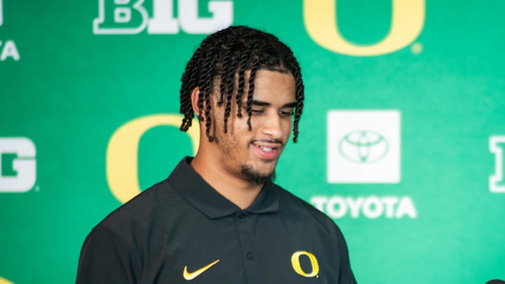 Oregon Ducks quarterback Dante Moore: Credit Seigher Brown for Oregon Ducks on SI Oregon Ducks quarterback Dante Moore: Credit Seigher Brown for Oregon Ducks on SI