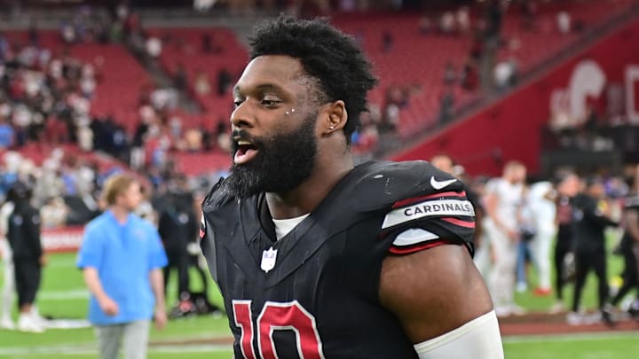 Oct 5, 2025; Glendale, Arizona, USA; Arizona Cardinals outside linebacker Josh Sweat (10) walks off the field at the end of their game against the Tennessee Titans at State Farm Stadium. Mandatory Credit: Matt Kartozian-Imagn Images Oct 5, 2025; Glendale, Arizona, USA; Arizona Cardinals outside linebacker Josh Sweat (10) walks off the field at the end of their game against the Tennessee Titans at State Farm Stadium. Mandatory Credit: Matt Kartozian-Imagn Images