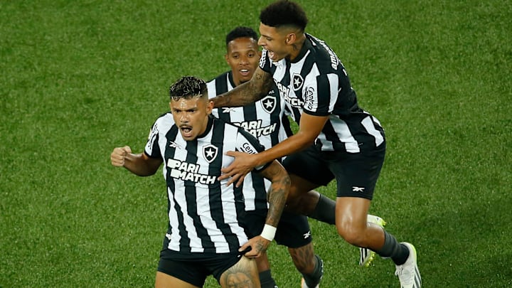 Fogão tem nove pontos de vantagem para o segundo colocado