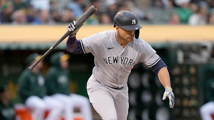 Giancarlo Stanton lamenta no poder ayudar a los Yankees 