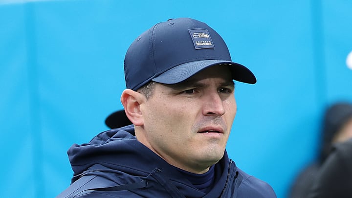 Mike Macdonald of the Seattle Seahawks on the sidelines