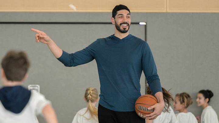 Enes Kanter Freedom trains with BG Niederrheins junior basketball team Enes Kanter Freedom trains with BG Niederrheins junior basketball team