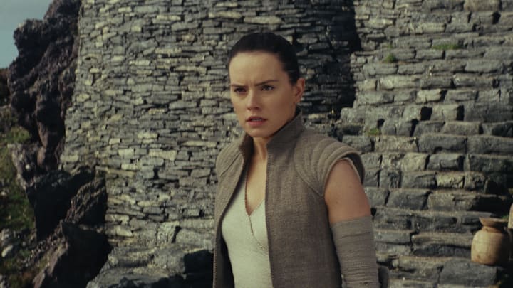 Star Wars: The Last Jedi..Rey (Daisy Ridley)..Photo: Industrial Light & Magic/Lucasfilm..©2017 Lucasfilm Ltd. All Rights Reserved.