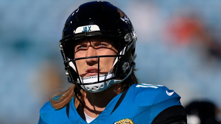 Jacksonville Jaguars quarterback Trevor Lawrence (16) warms up before an NFL football matchup Sunday, Dec. 1, 2024 at EverBank Stadium in Jacksonville, Fla. [Corey Perrine/Florida Times-Union]