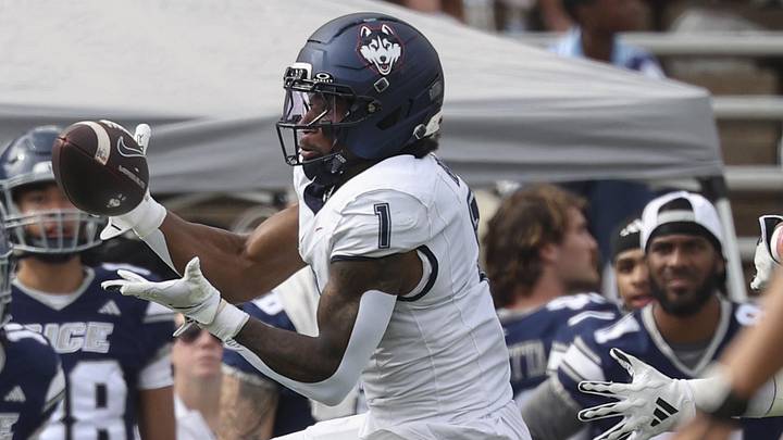 UConn Huskies wide receiver Skyler Bell (1) makes a reception during the second quarter against the Rice Owls.