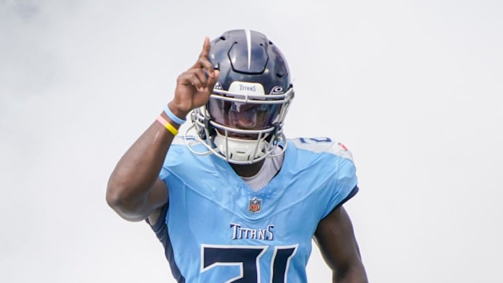Sep 21, 2025; Nashville, Tennessee, USA; Tennessee Titans cornerback Roger McCreary (21) takes the field before the game against the Indianapolis Colts at Nissan Stadium. Mandatory Credit: Andrew Nelles-USA TODAY Network via Imagn Images Sep 21, 2025; Nashville, Tennessee, USA; Tennessee Titans cornerback Roger McCreary (21) takes the field before the game against the Indianapolis Colts at Nissan Stadium. Mandatory Credit: Andrew Nelles-USA TODAY Network via Imagn Images