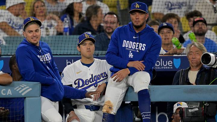 Mar 28, 2026; Los Angeles, California, USA; Los Angeles Dodgers first baseman Enrique Hernandez (8), designated hitter Shohei Ohtani (17) and second baseman Miguel Rojas (72) during the ninth inning against the Arizona Diamondbacks at Dodger Stadium. Mandatory Credit: Jayne Kamin-Oncea-Imagn Images Mar 28, 2026; Los Angeles, California, USA; Los Angeles Dodgers first baseman Enrique Hernandez (8), designated hitter Shohei Ohtani (17) and second baseman Miguel Rojas (72) during the ninth inning against the Arizona Diamondbacks at Dodger Stadium. Mandatory Credit: Jayne Kamin-Oncea-Imagn Images