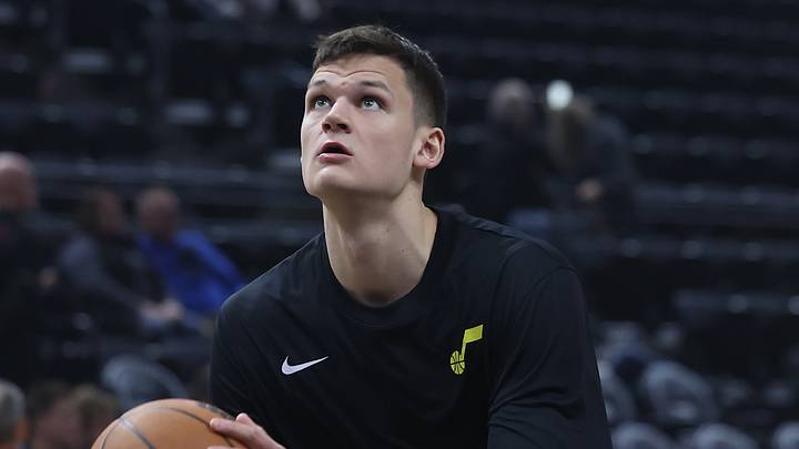 Nov 1, 2023; Salt Lake City, Utah, USA; Utah Jazz center Walker Kessler (24) warms up before the game against the Memphis Grizzlies at Delta Center. Mandatory Credit: Rob Gray-USA TODAY Sports Nov 1, 2023; Salt Lake City, Utah, USA; Utah Jazz center Walker Kessler (24) warms up before the game against the Memphis Grizzlies at Delta Center. Mandatory Credit: Rob Gray-USA TODAY Sports