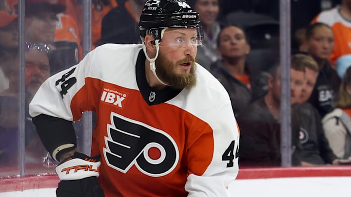 New York Islanders v Philadelphia Flyers New York Islanders v Philadelphia Flyers